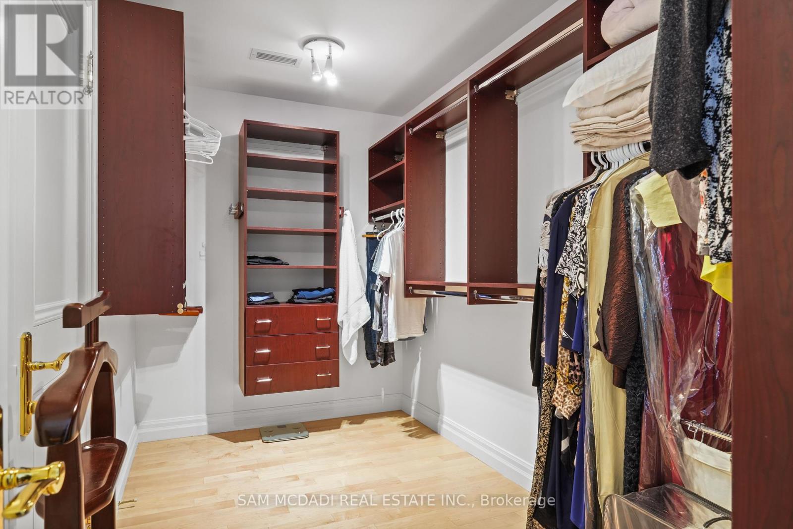 1382 Aldo Drive, Mississauga, Ontario  L5H 3E9 - Photo 25 - W12271529