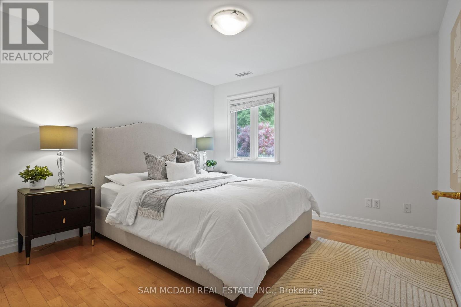 1382 Aldo Drive, Mississauga, Ontario  L5H 3E9 - Photo 28 - W12271529