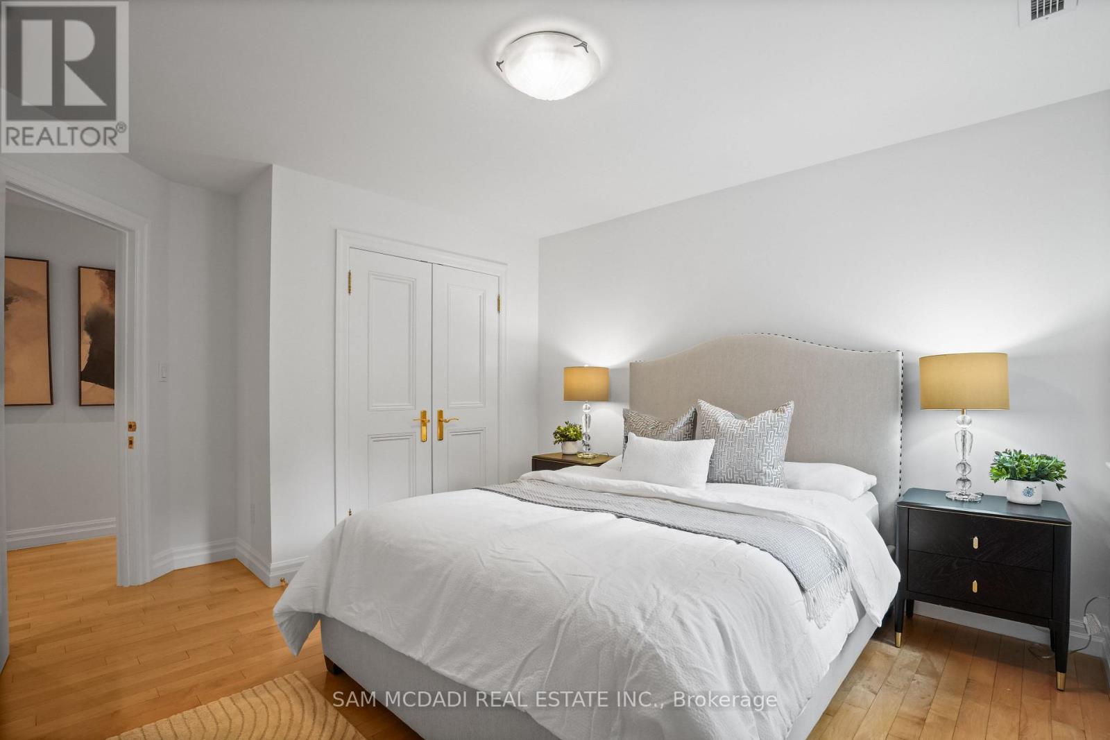 1382 Aldo Drive, Mississauga, Ontario  L5H 3E9 - Photo 29 - W12271529
