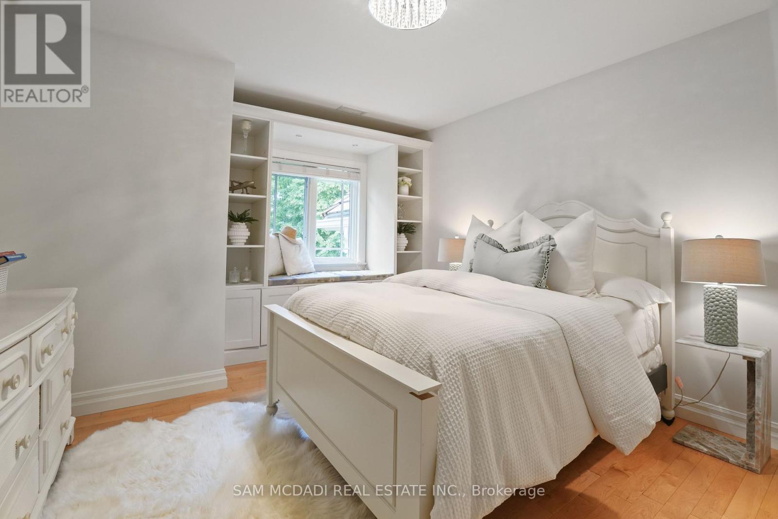 1382 Aldo Drive, Mississauga, Ontario  L5H 3E9 - Photo 30 - W12271529