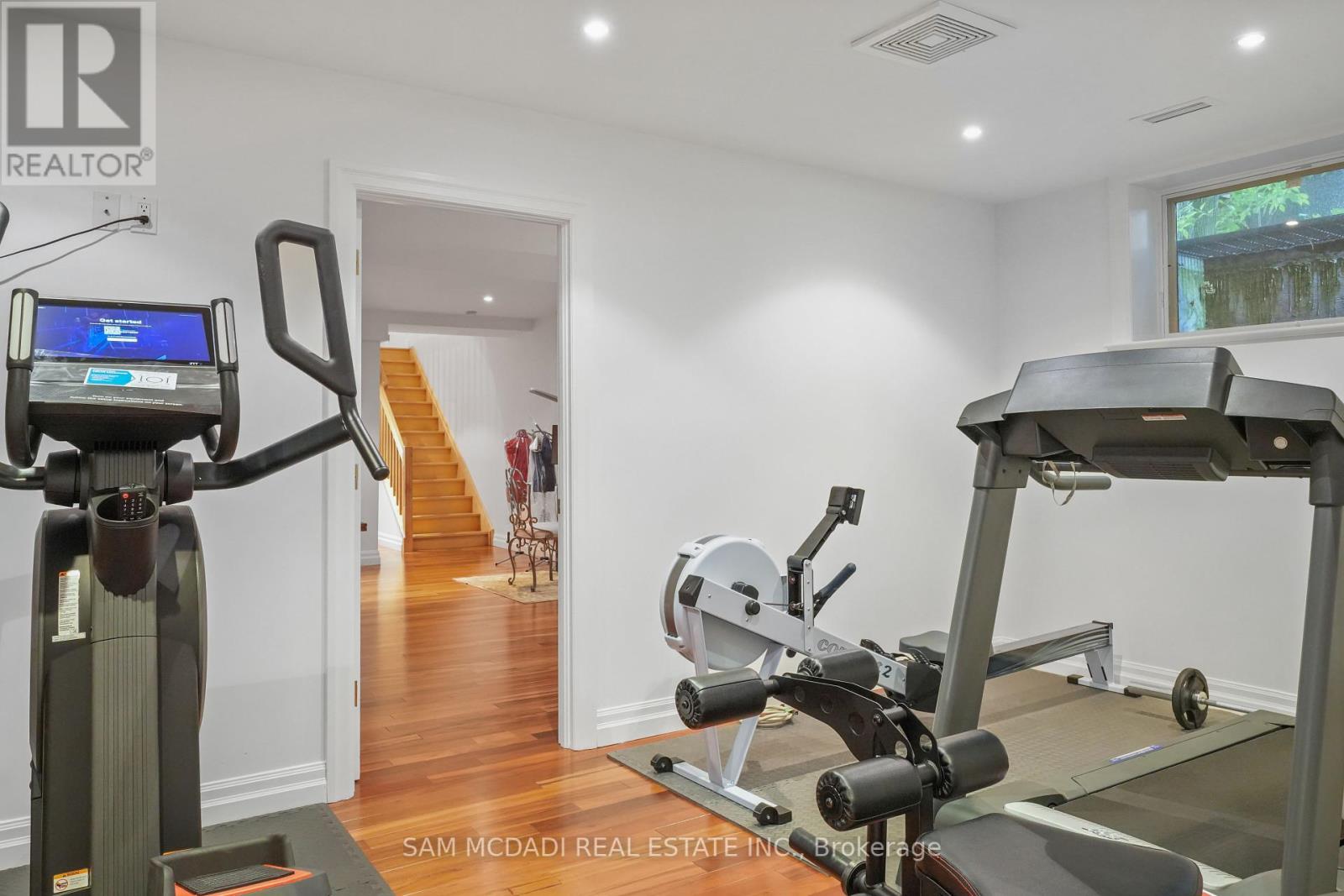 1382 Aldo Drive, Mississauga, Ontario  L5H 3E9 - Photo 43 - W12271529