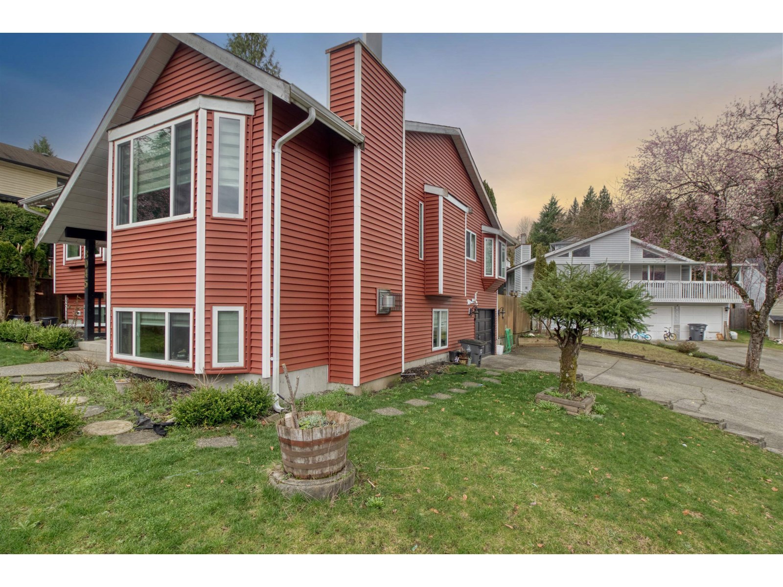 Property at 8045 138A STREET image 2