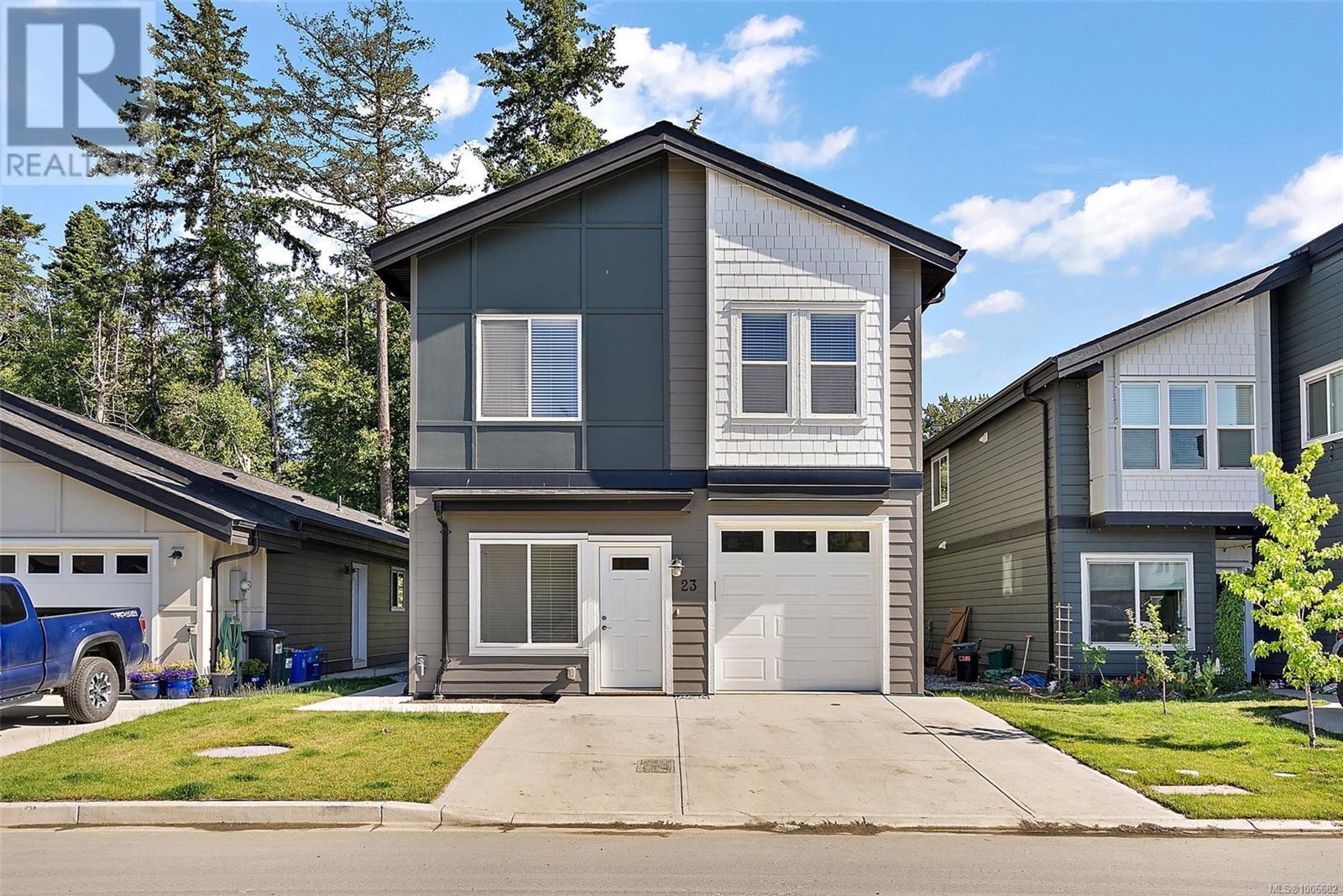 Property at 23 Saanich Ridge Dr image 1