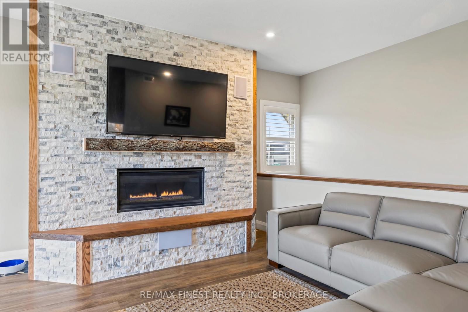 218 Creighton Drive, Loyalist (Odessa), Ontario  K0K 2H0 - Photo 13 - X12271490