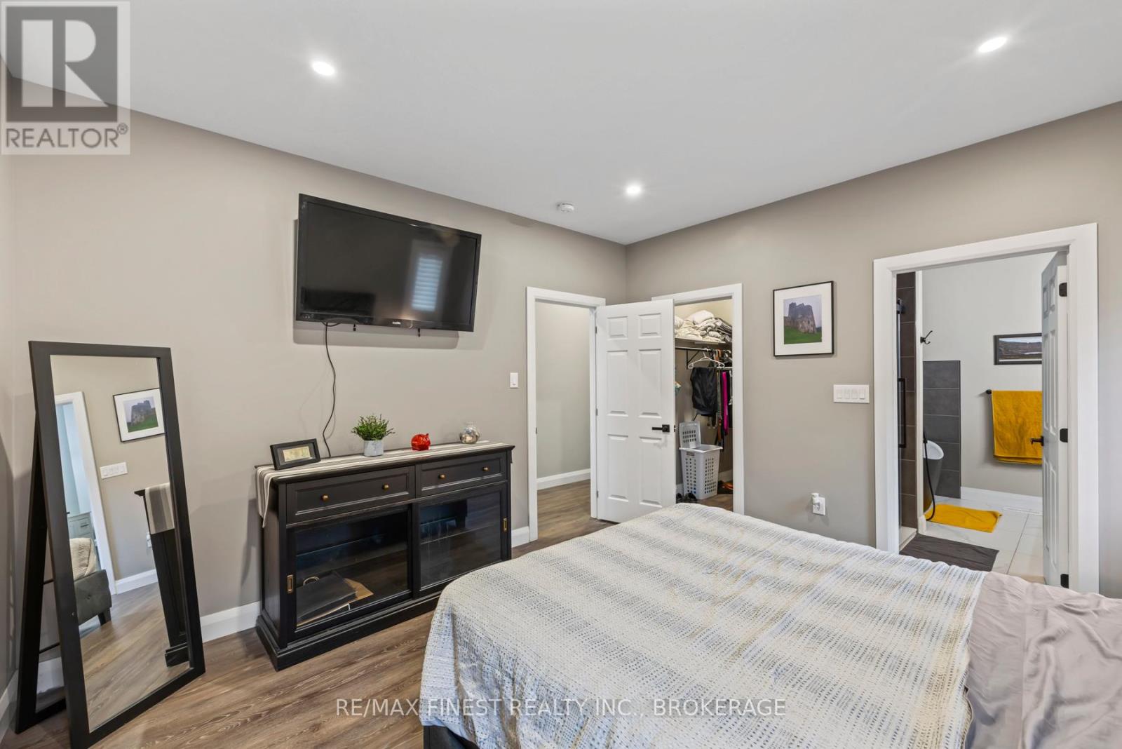 218 Creighton Drive, Loyalist (Odessa), Ontario  K0K 2H0 - Photo 22 - X12271490