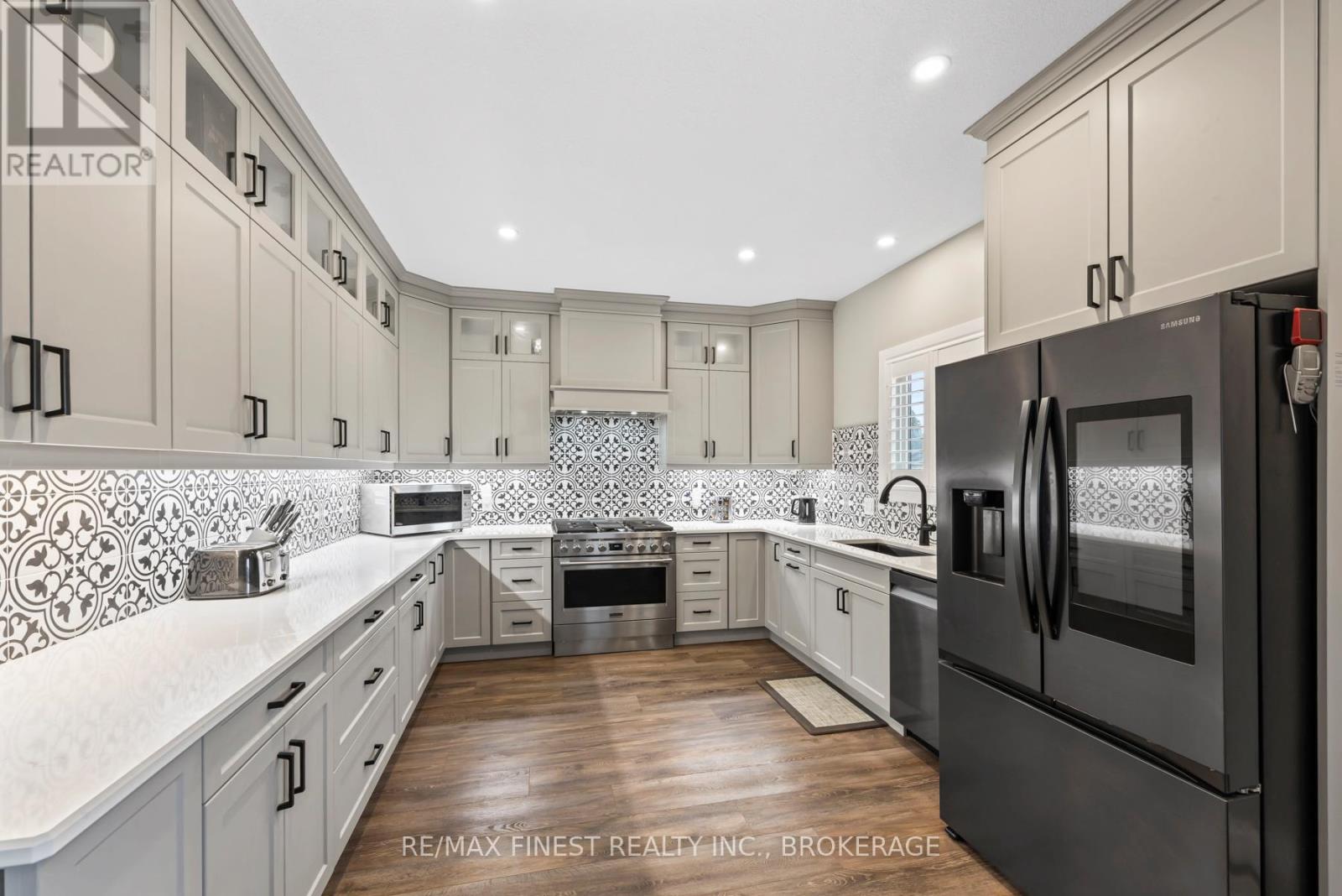 218 Creighton Drive, Loyalist (Odessa), Ontario  K0K 2H0 - Photo 8 - X12271490