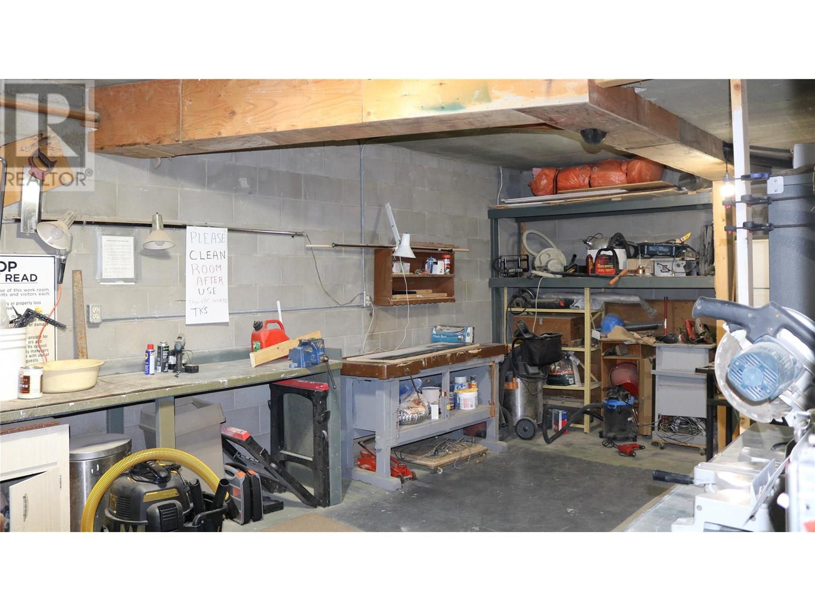 1056 Bernard Avenue Unit# 305 Lot# 43, Kelowna, British Columbia  V1Y 8L7 - Photo 31 - 10355251