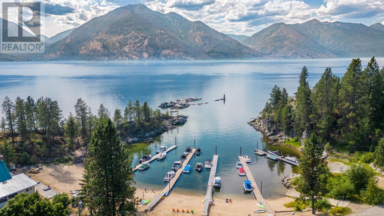 130 Laguna Crescent, Twin Bays, British Columbia  V0B 1A0 - Photo 1 - 10353345