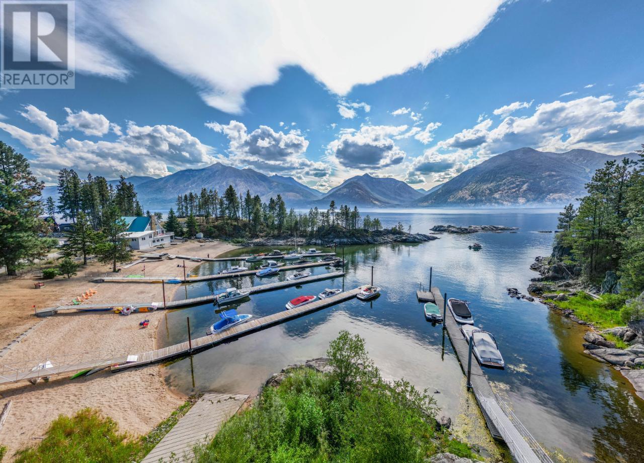 130 Laguna Crescent, Twin Bays, British Columbia  V0B 1A0 - Photo 2 - 10353345