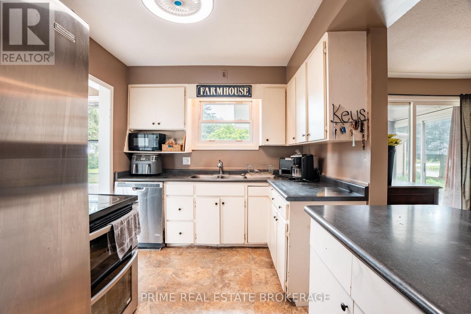 36 Orchard Street, South Huron, Ontario  N0M 1S3 - Photo 9 - X12271699