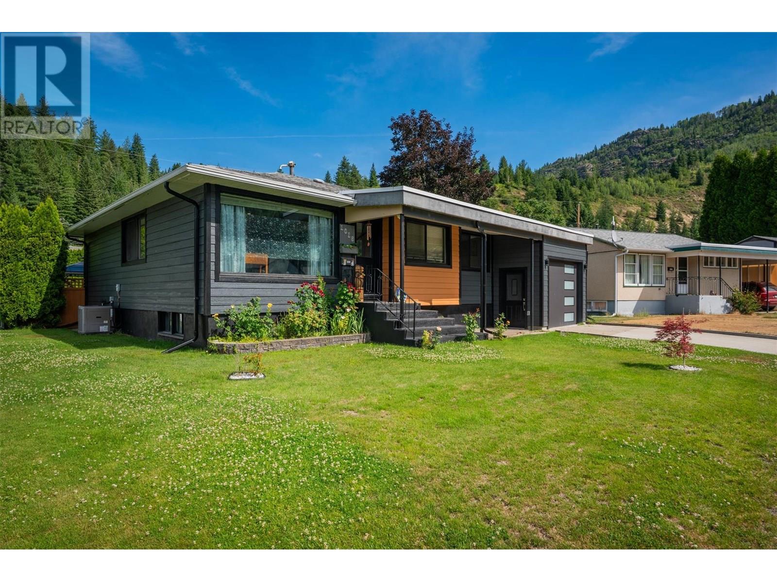 Property at 1015 Regan Crescent image 1