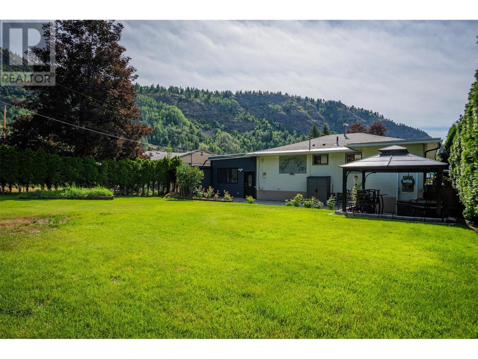 1015 Regan Crescent, Trail, British Columbia  V1R 1C2 - Photo 37 - 10355045