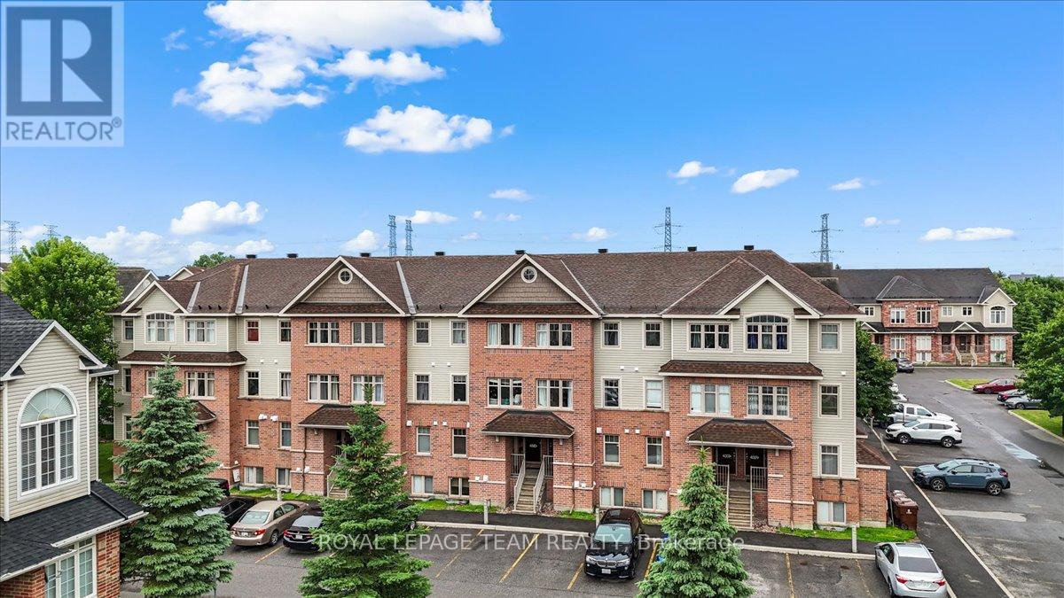 Property at 512 REARDON PRIVATE image 1