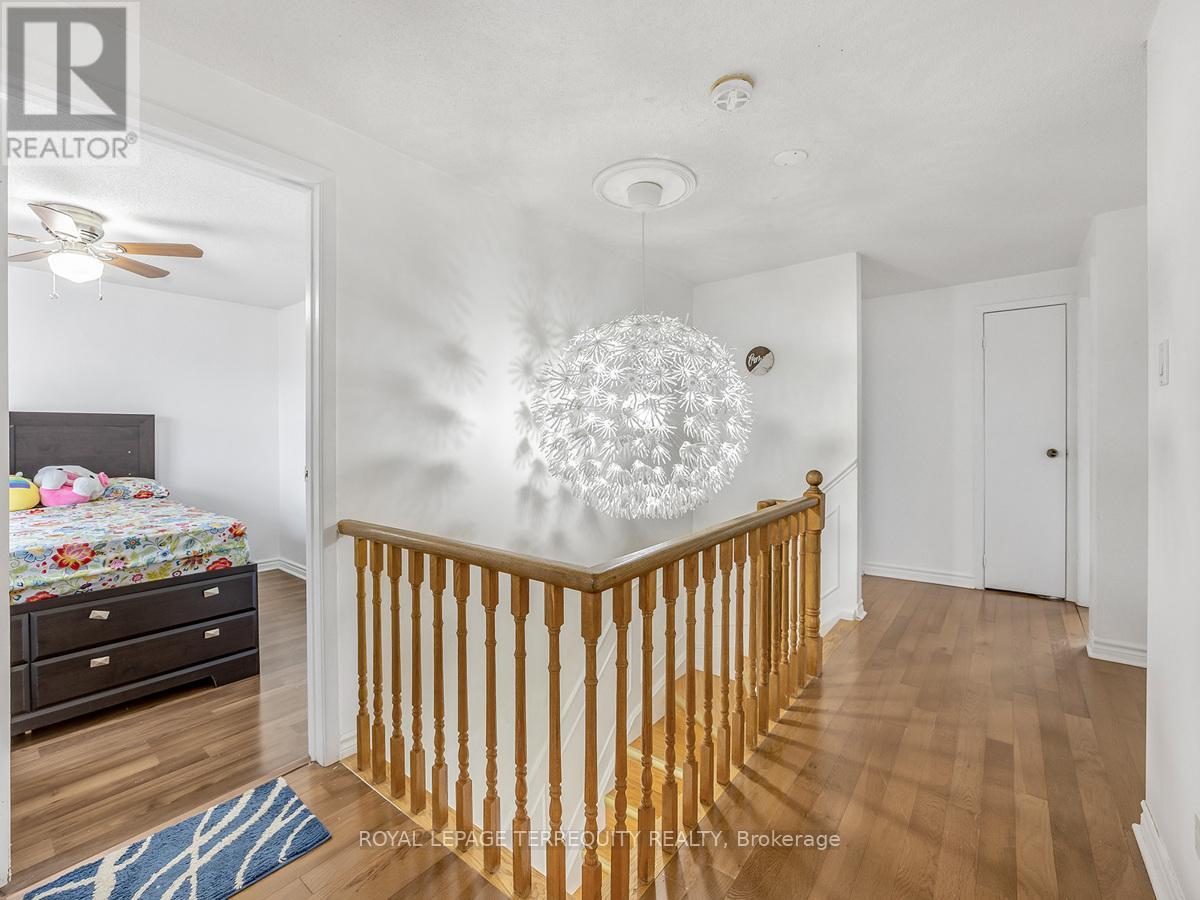 18 Charlton Crescent, Ajax, Ontario  L1S 4B8 - Photo 17 - E12271687