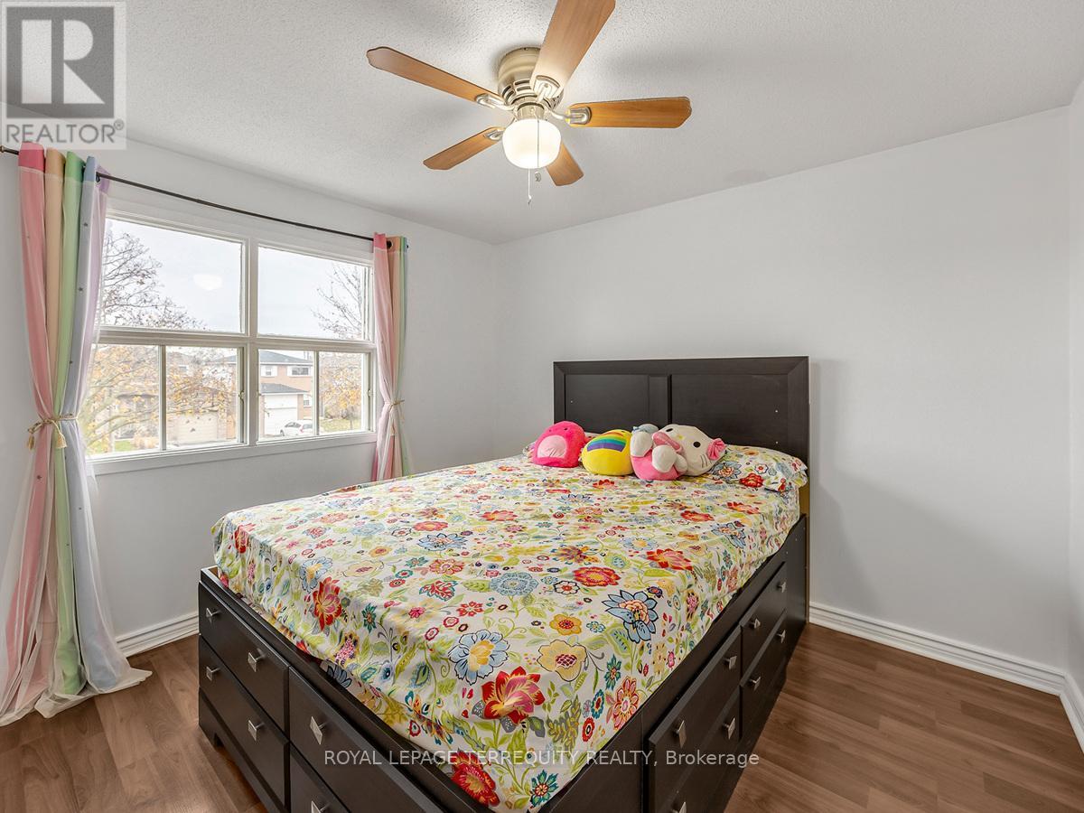 18 Charlton Crescent, Ajax, Ontario  L1S 4B8 - Photo 18 - E12271687