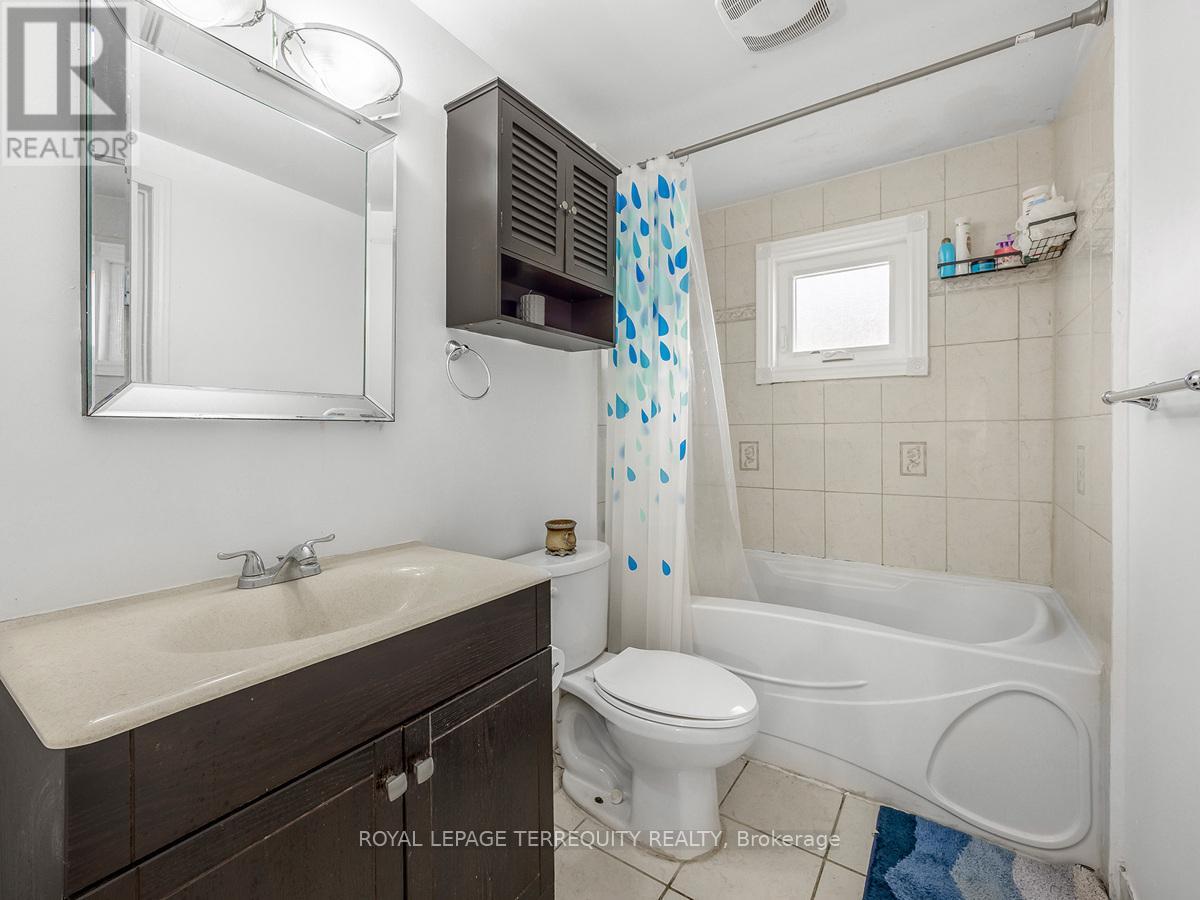 18 Charlton Crescent, Ajax, Ontario  L1S 4B8 - Photo 24 - E12271687