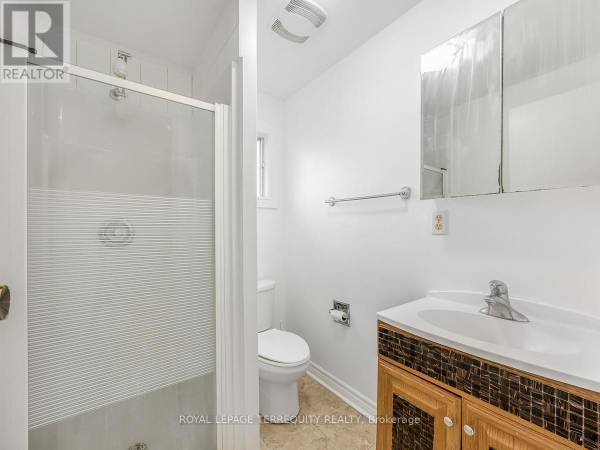 18 Charlton Crescent, Ajax, Ontario  L1S 4B8 - Photo 25 - E12271687