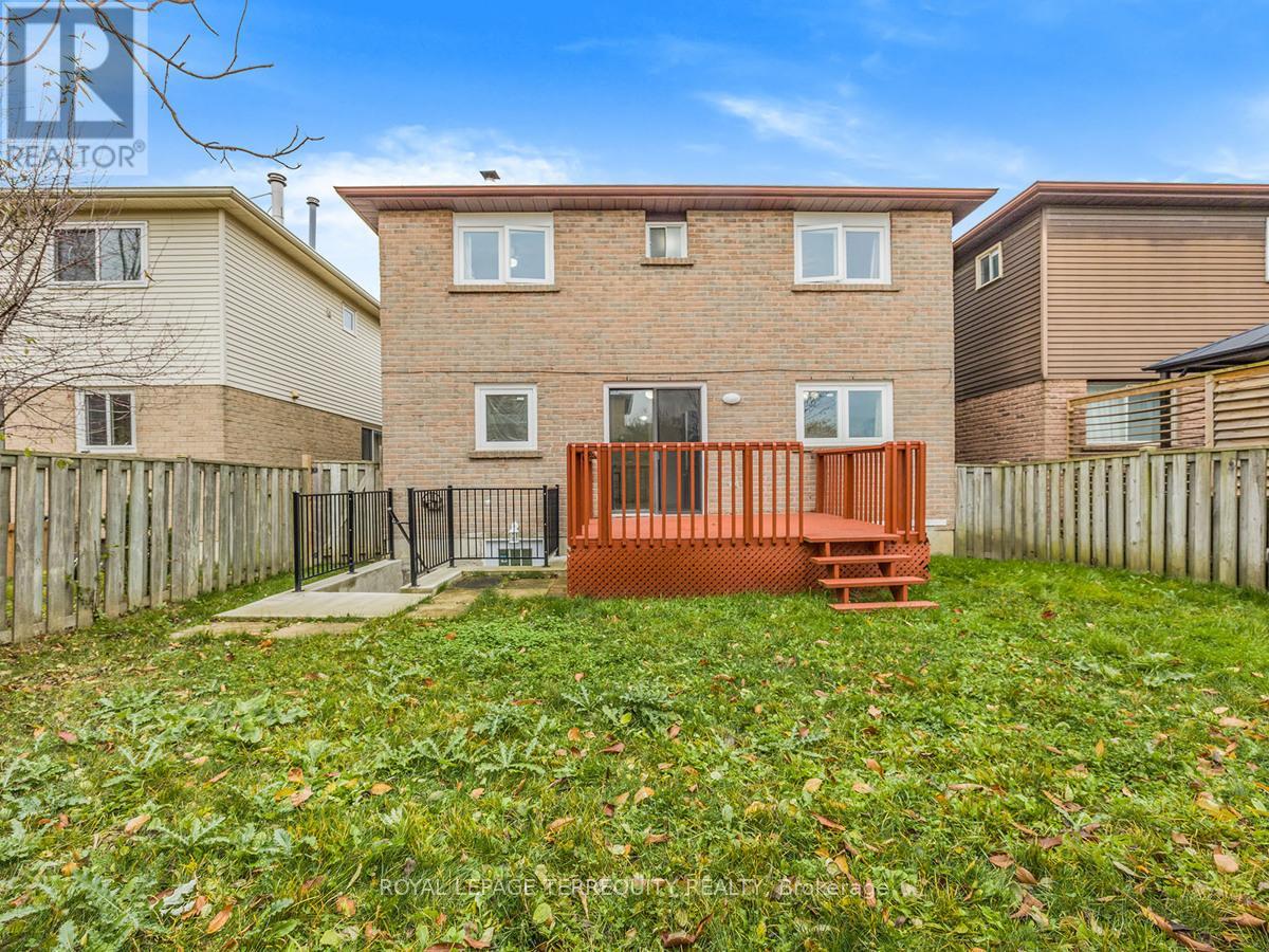 18 Charlton Crescent, Ajax, Ontario  L1S 4B8 - Photo 34 - E12271687