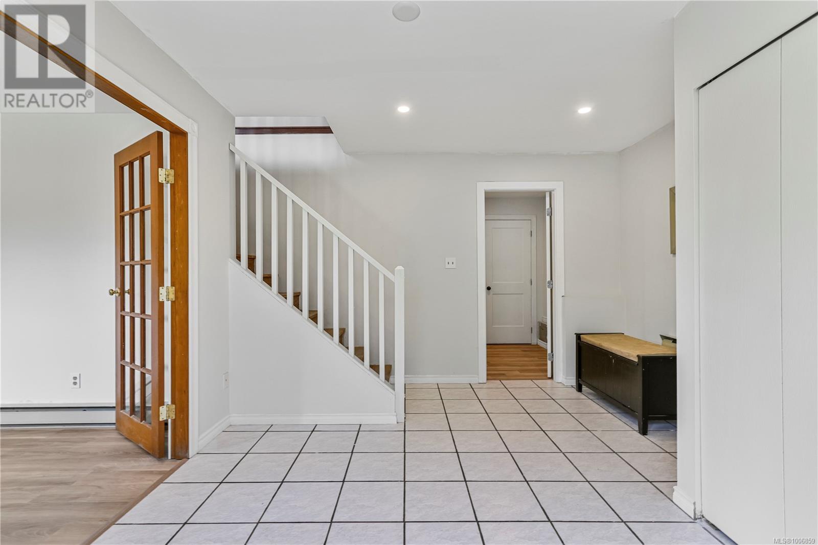 Property at 1686 Passage View Dr image 3