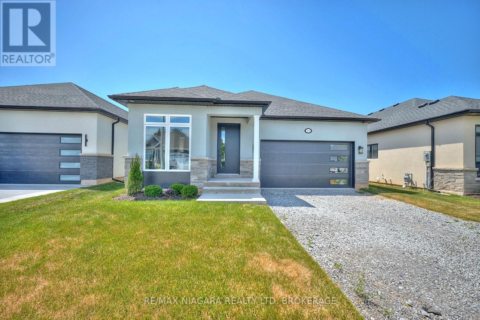 Property at 21 SUNRISE COURT N image 2
