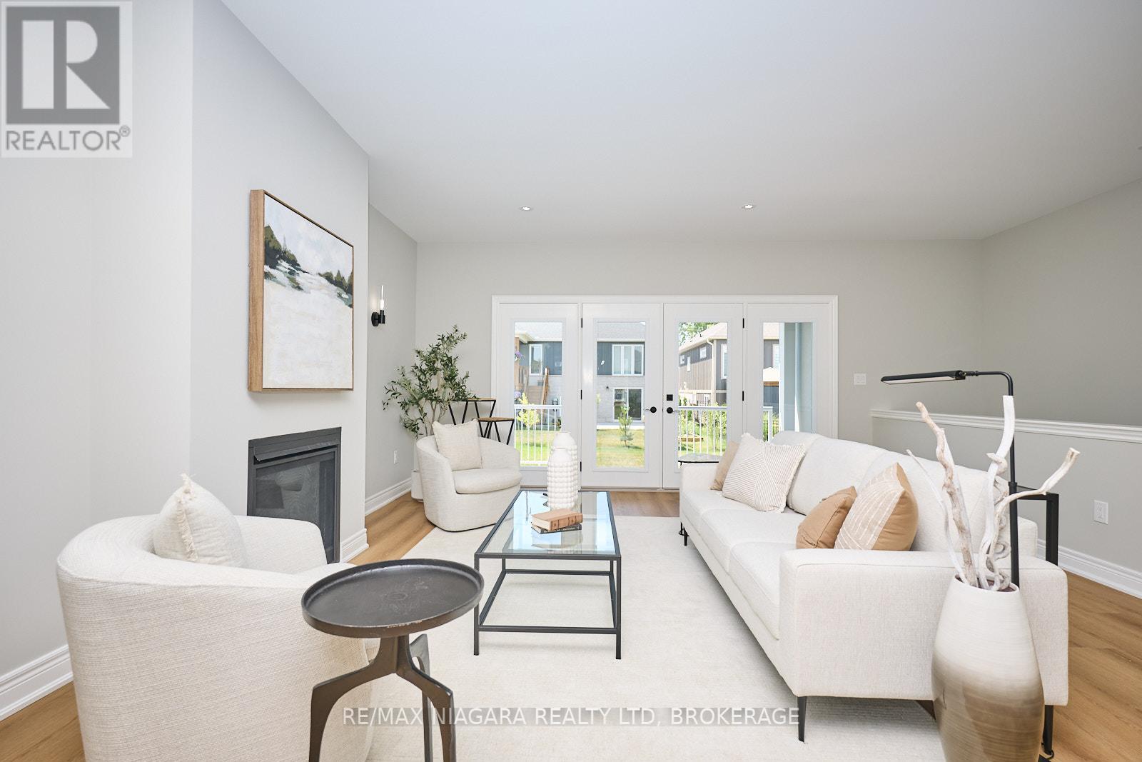 Property at 21 SUNRISE COURT N image 4