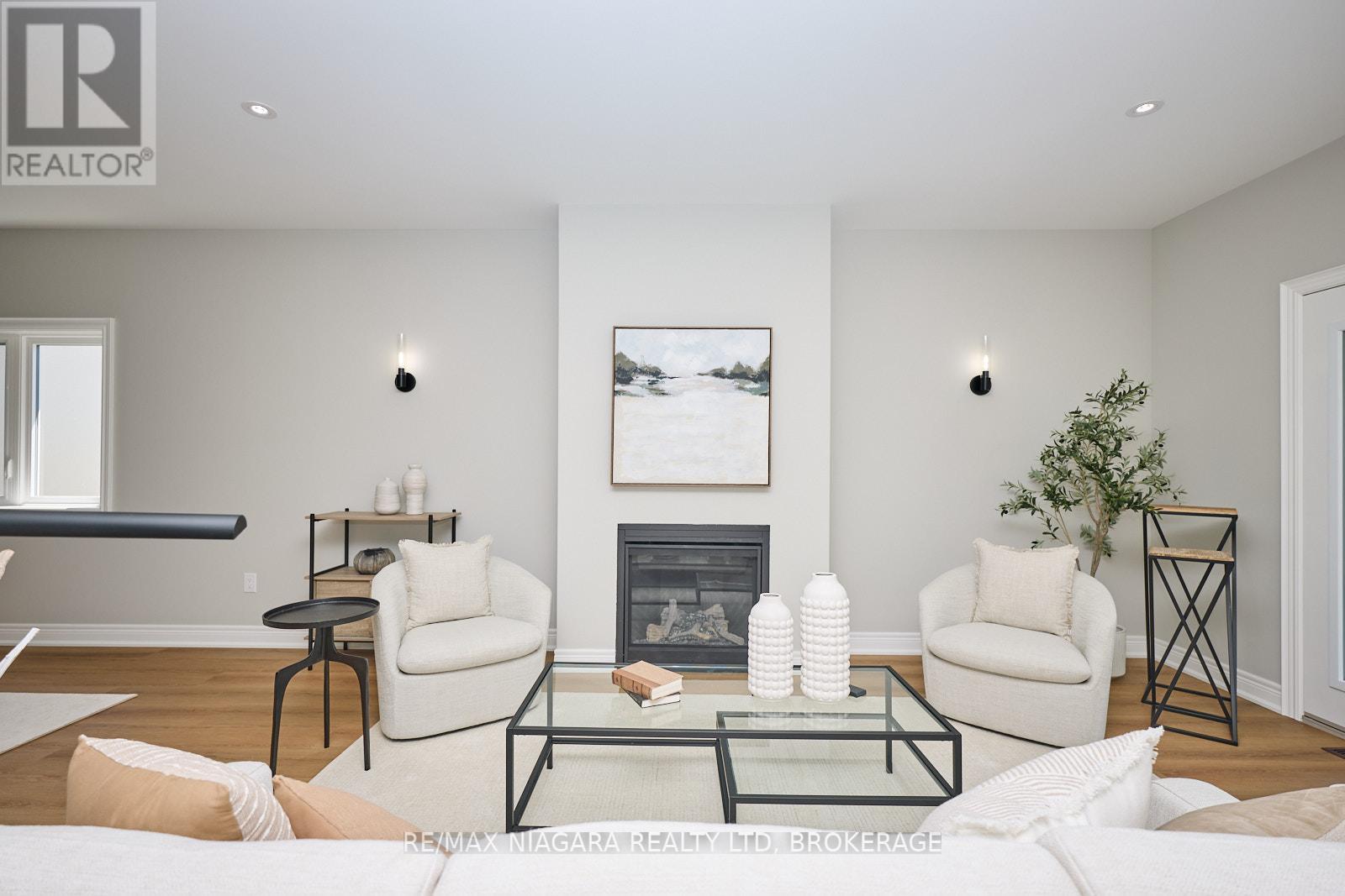 Property at 21 SUNRISE COURT N image 5