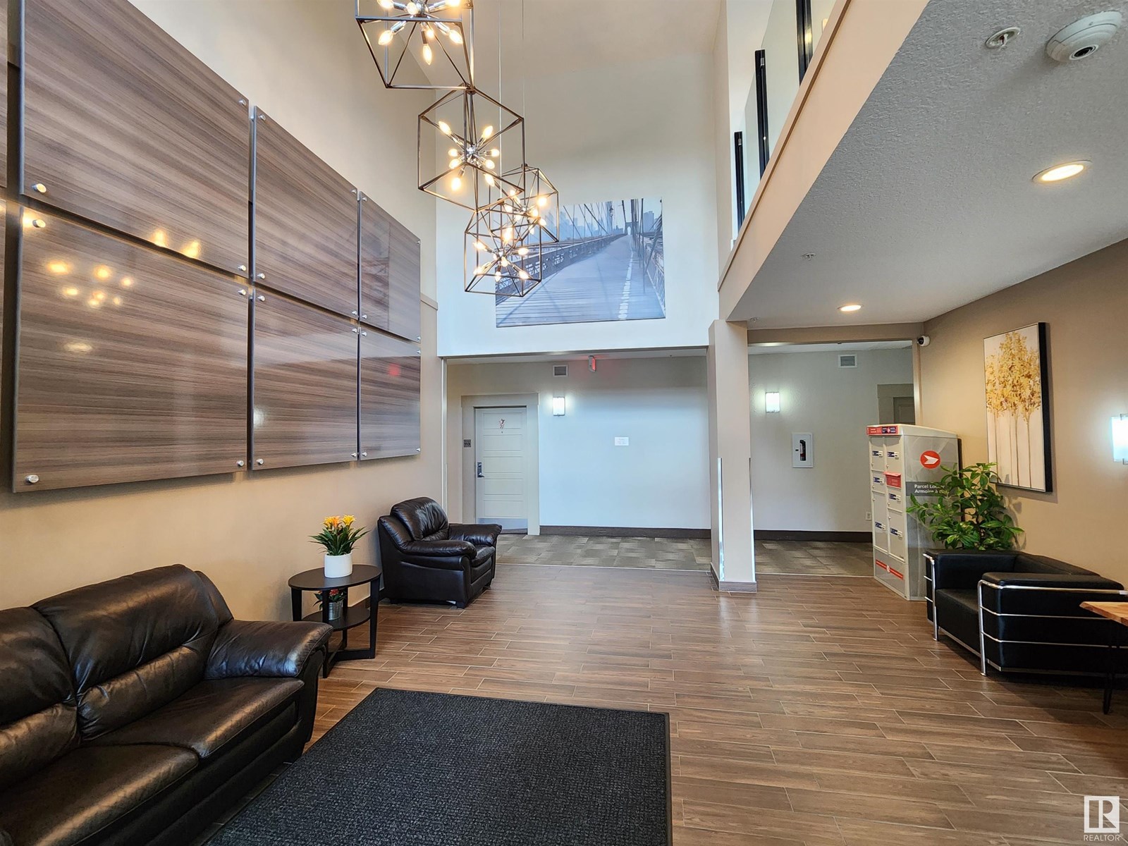 Property at #304 1144 ADAMSON DR SW image 3