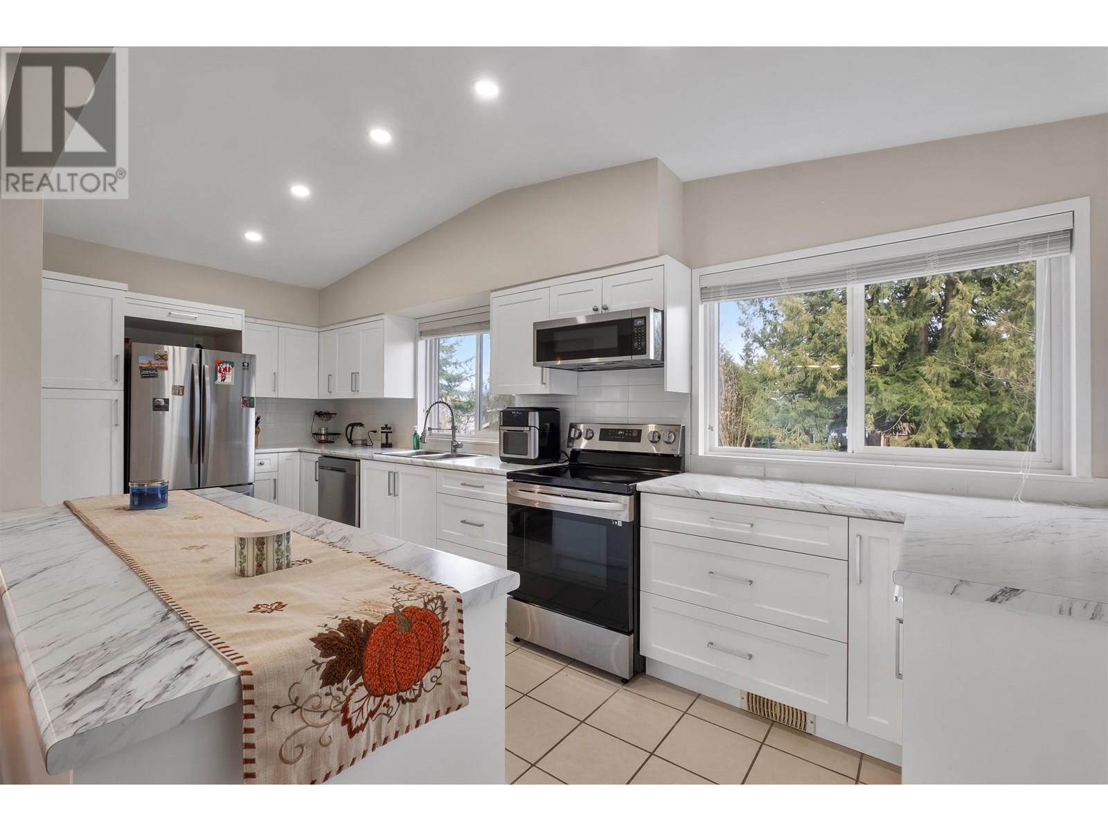 12042 York Street, Maple Ridge, British Columbia  V2X 5R9 - Photo 4 - R3024599
