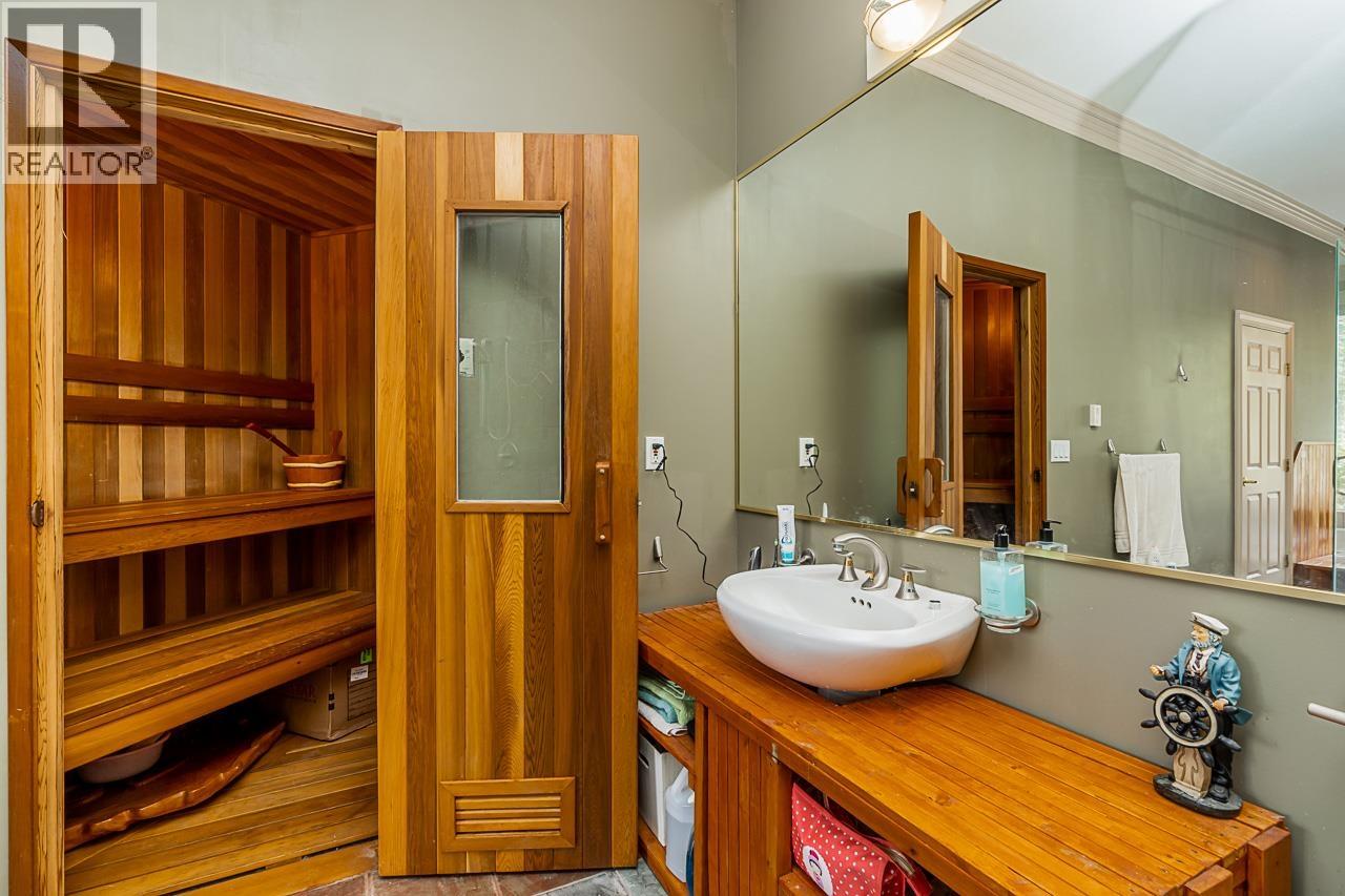 2138 Braeside Place, Coquitlam, British Columbia  V3E 3L3 - Photo 30 - R3024633