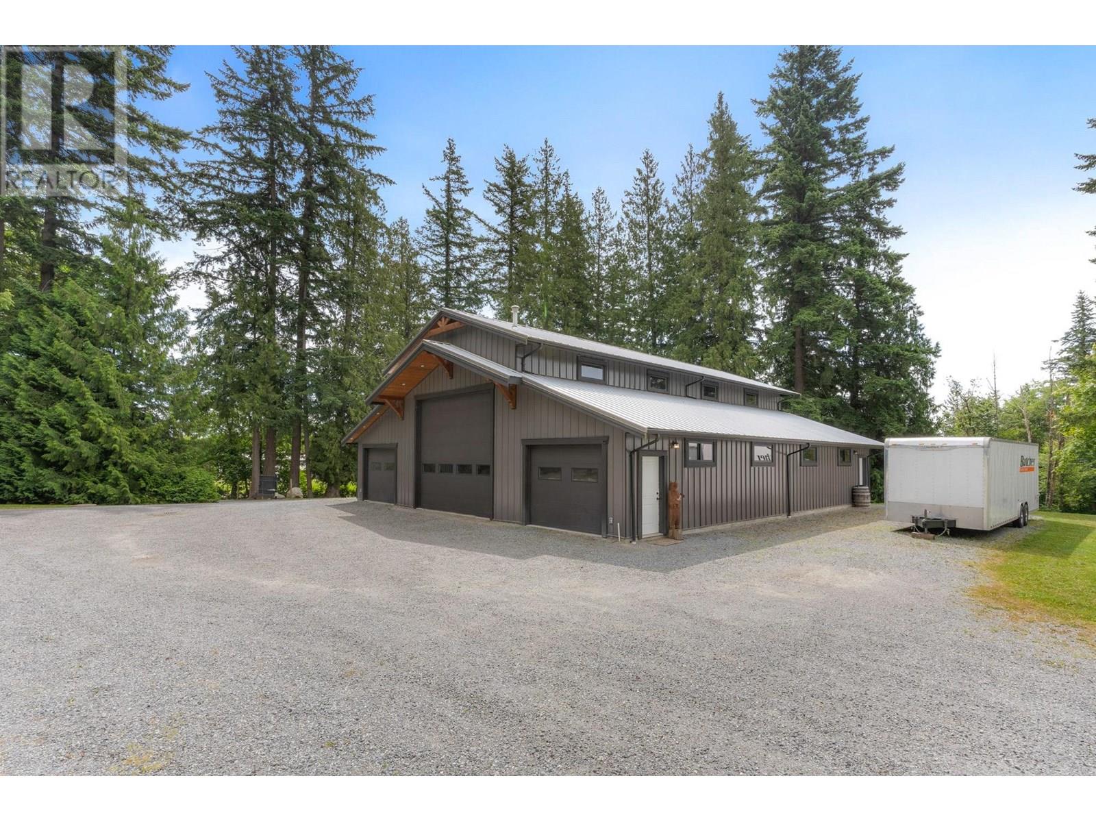 Property at 10879 284 STREET image 3