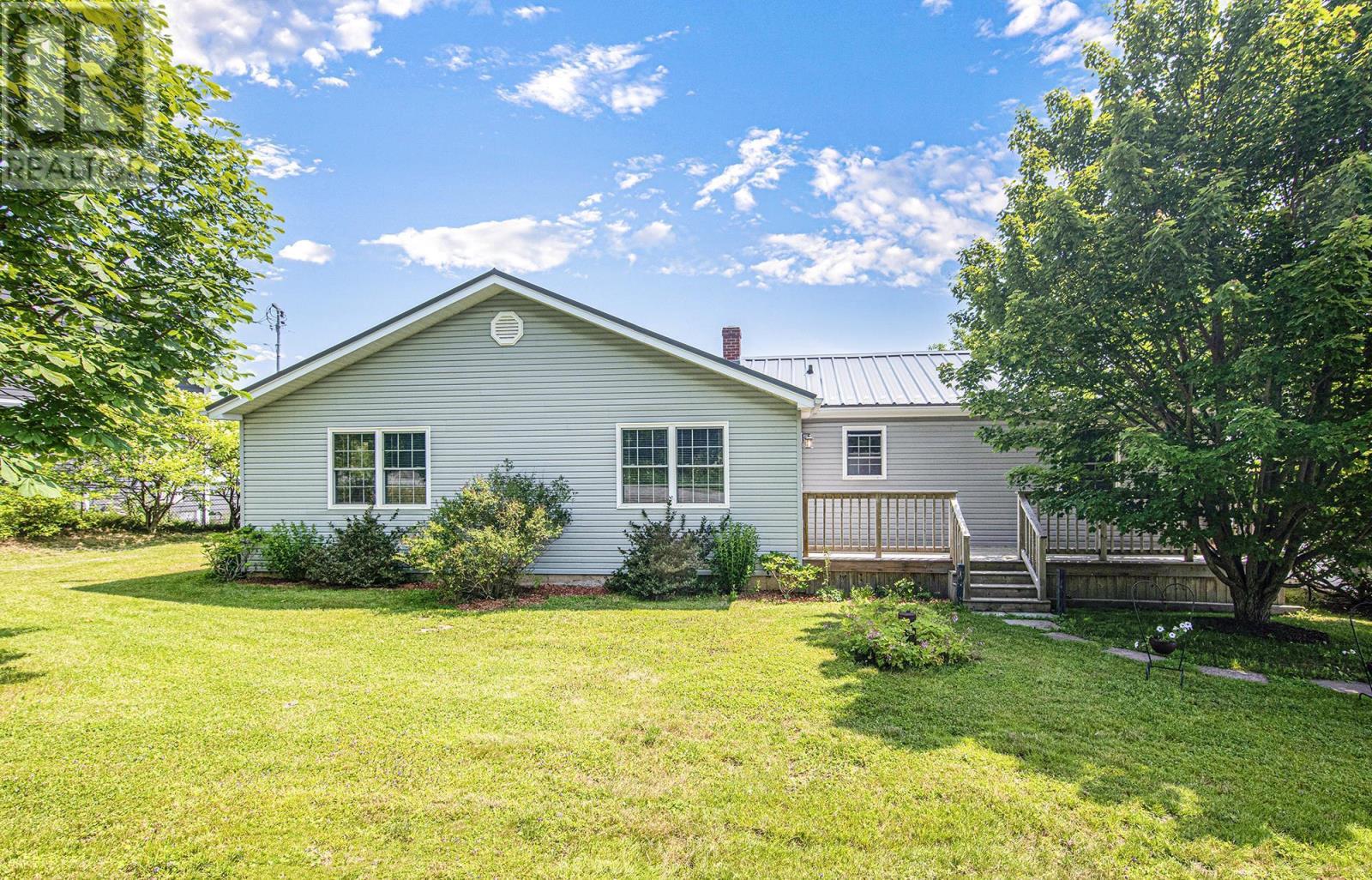 Property at 82 Masons Point Road image 2