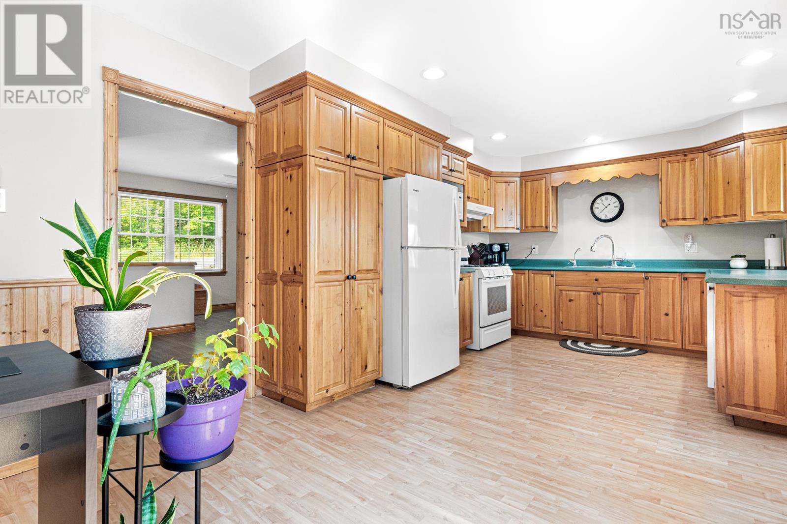 Property at 82 Masons Point Road image 4