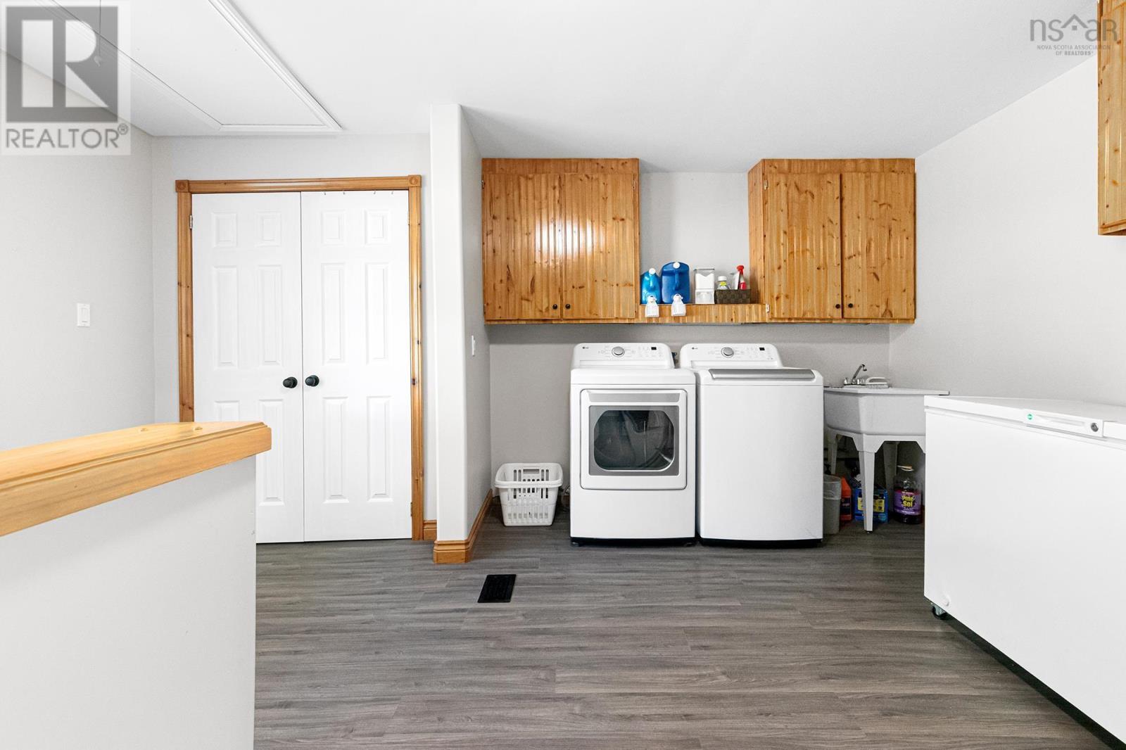 82 Masons Point Road, Head Of St. Margarets Bay, Nova Scotia  B3Z 2A8 - Photo 15 - 202517016