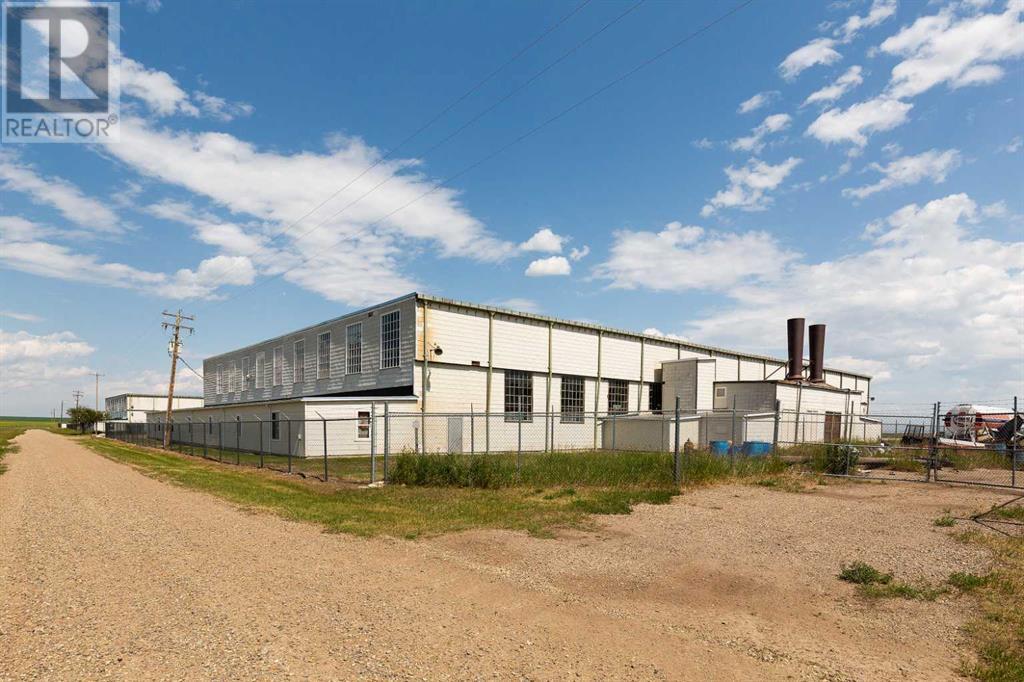 3 Western Crescent, Rural Vulcan County, Alberta  T0L 2B0 - Photo 5 - A2234881