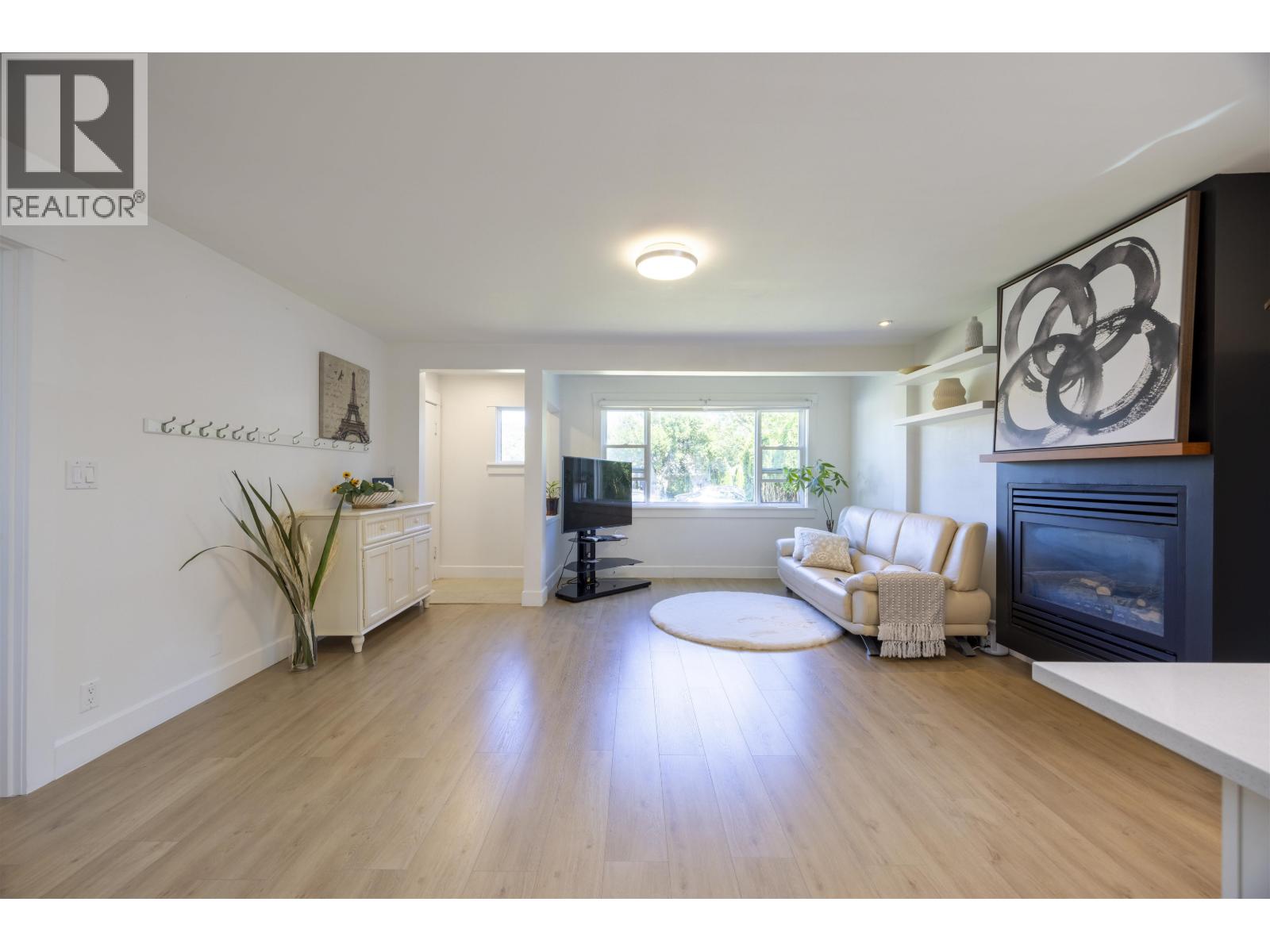 931 Sperling Avenue, Burnaby, British Columbia  V5B 4H7 - Photo 6 - R3024673