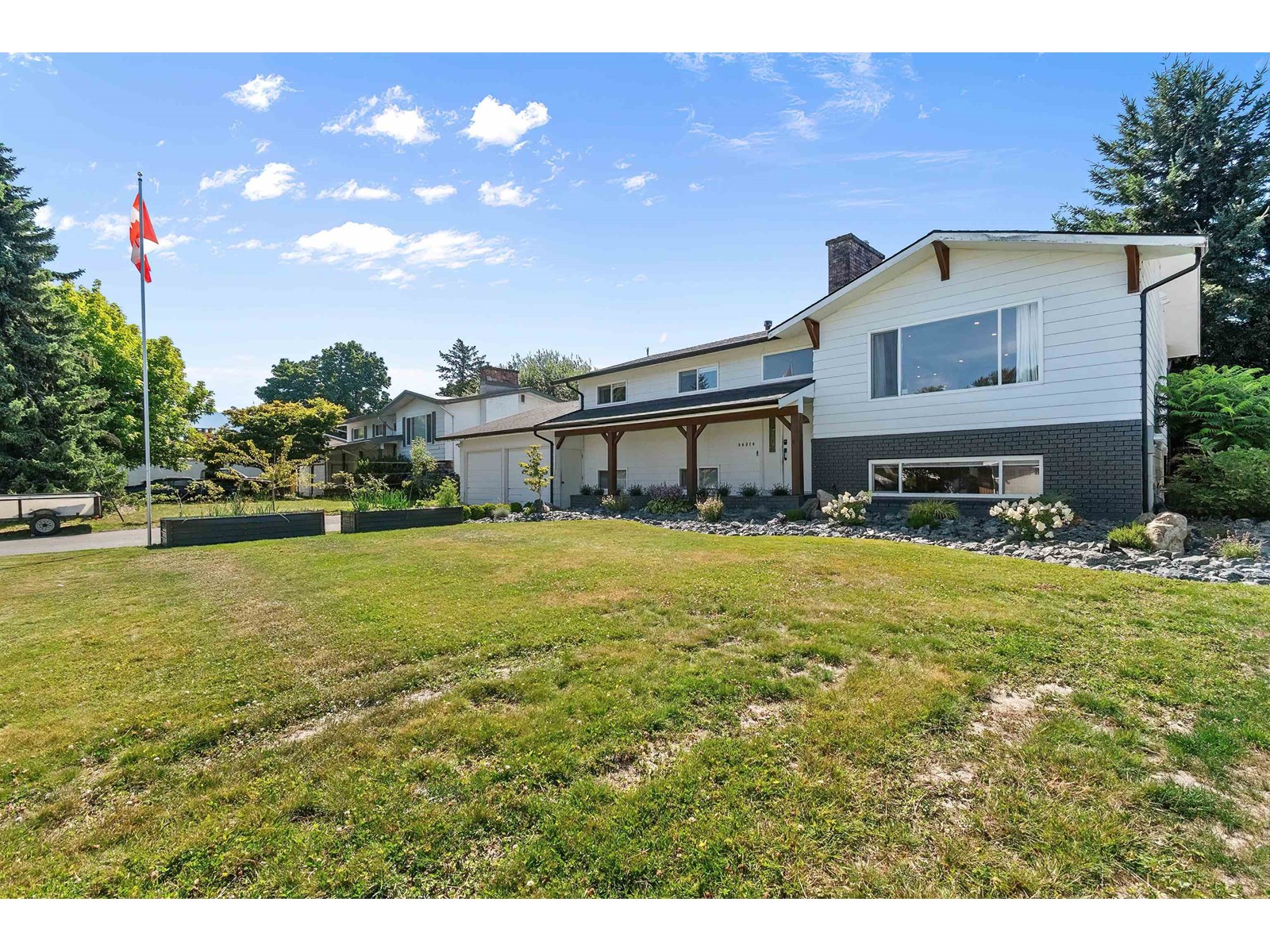 Property at 46014 LAKE DRIVE image 2