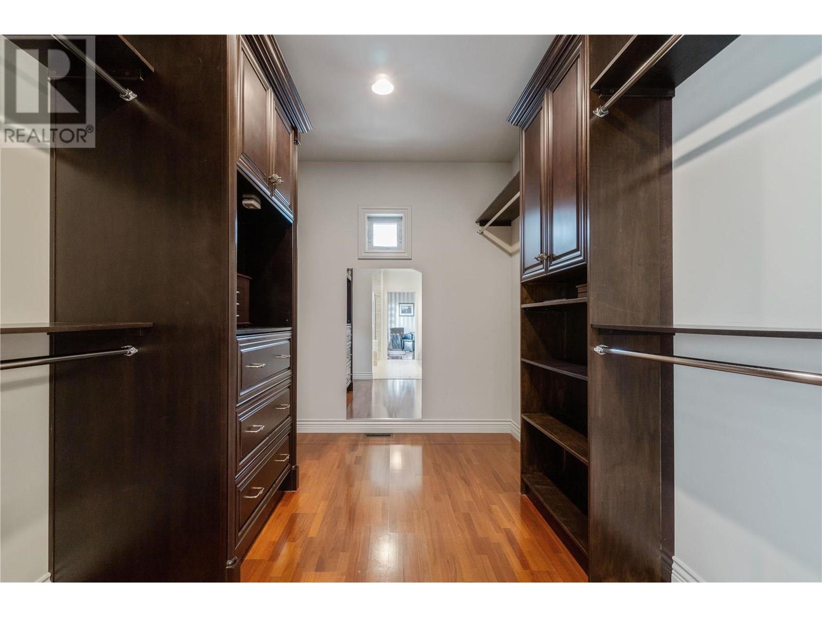 Property at 2990 20 Street NE Unit# 33 image 5