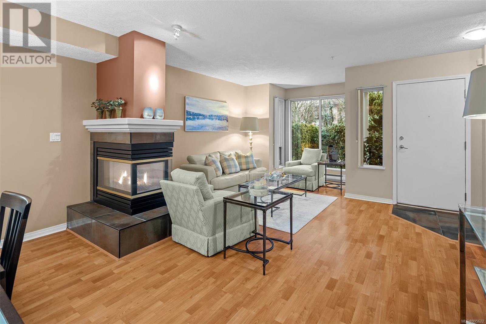 Property at 5 370 Waterfront Cres image 2