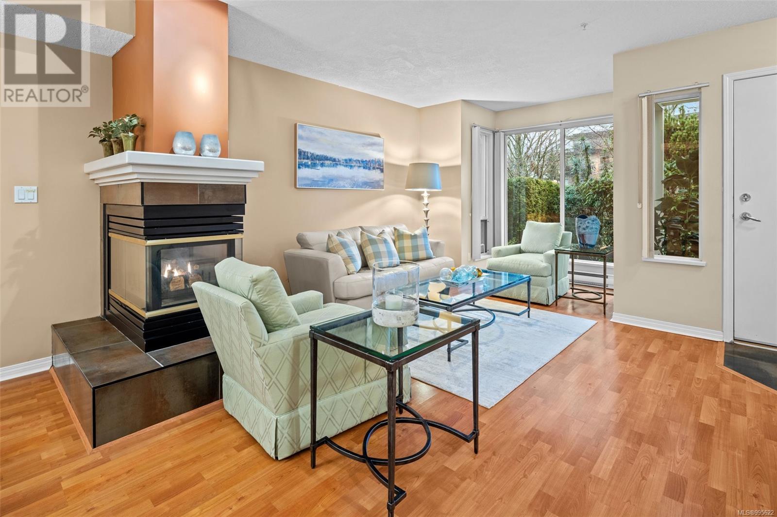 Property at 5 370 Waterfront Cres image 3