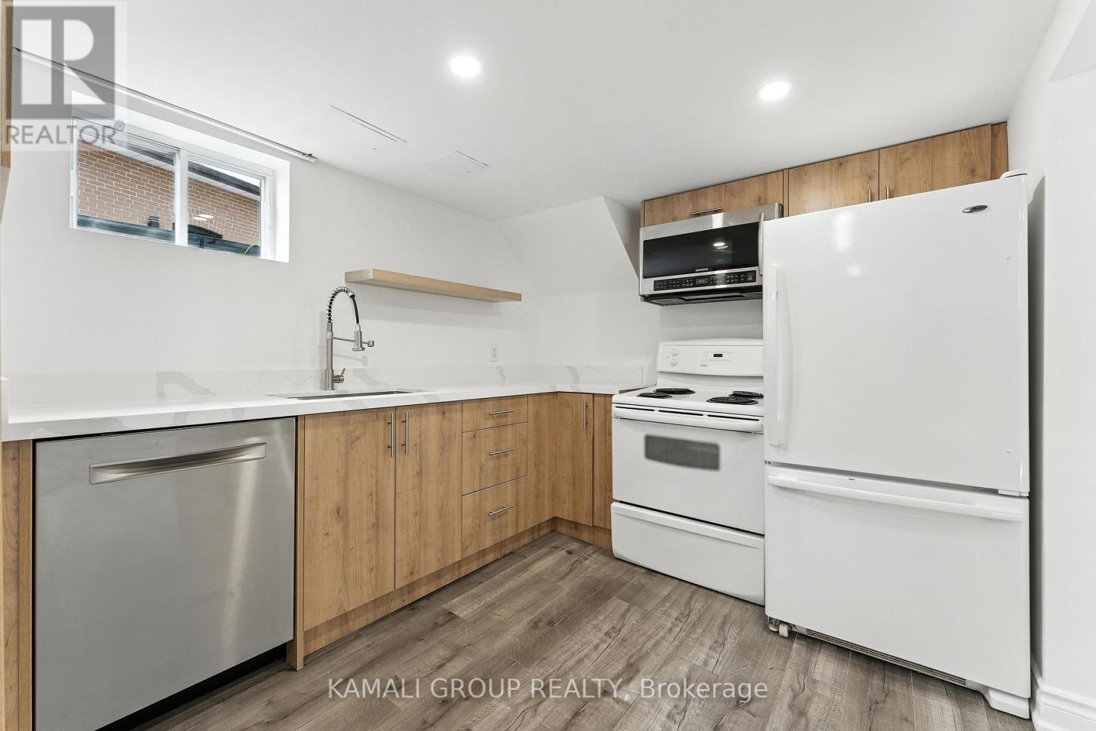 83 Walter Avenue, Newmarket (Bristol-London), Ontario  L3Y 2T5 - Photo 26 - N12271825