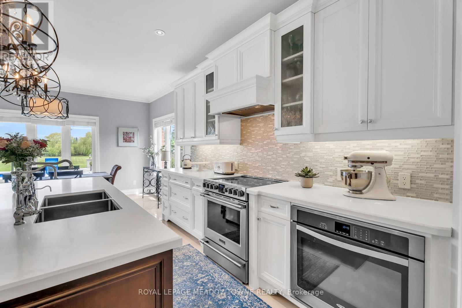 12 Everglade Drive, Brampton, Ontario  L6P 0R2 - Photo 13 - W12271475