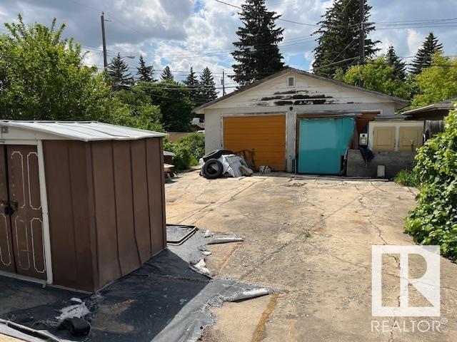 Property at 13308 137 ST NW image 2