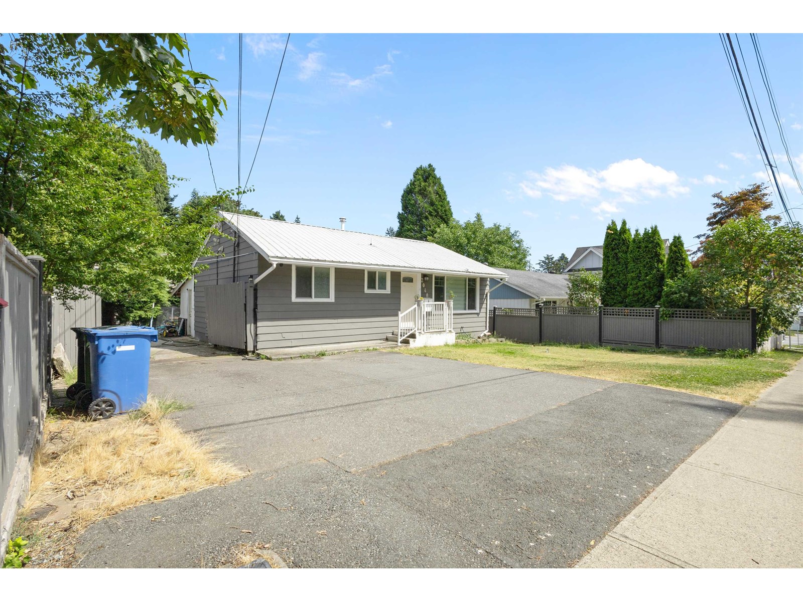 Property at 2048 OLIVE WAY image 2