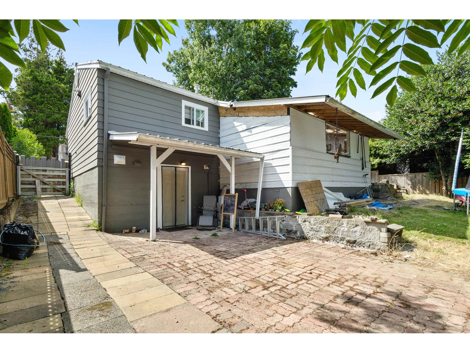 Property at 2048 OLIVE WAY image 3
