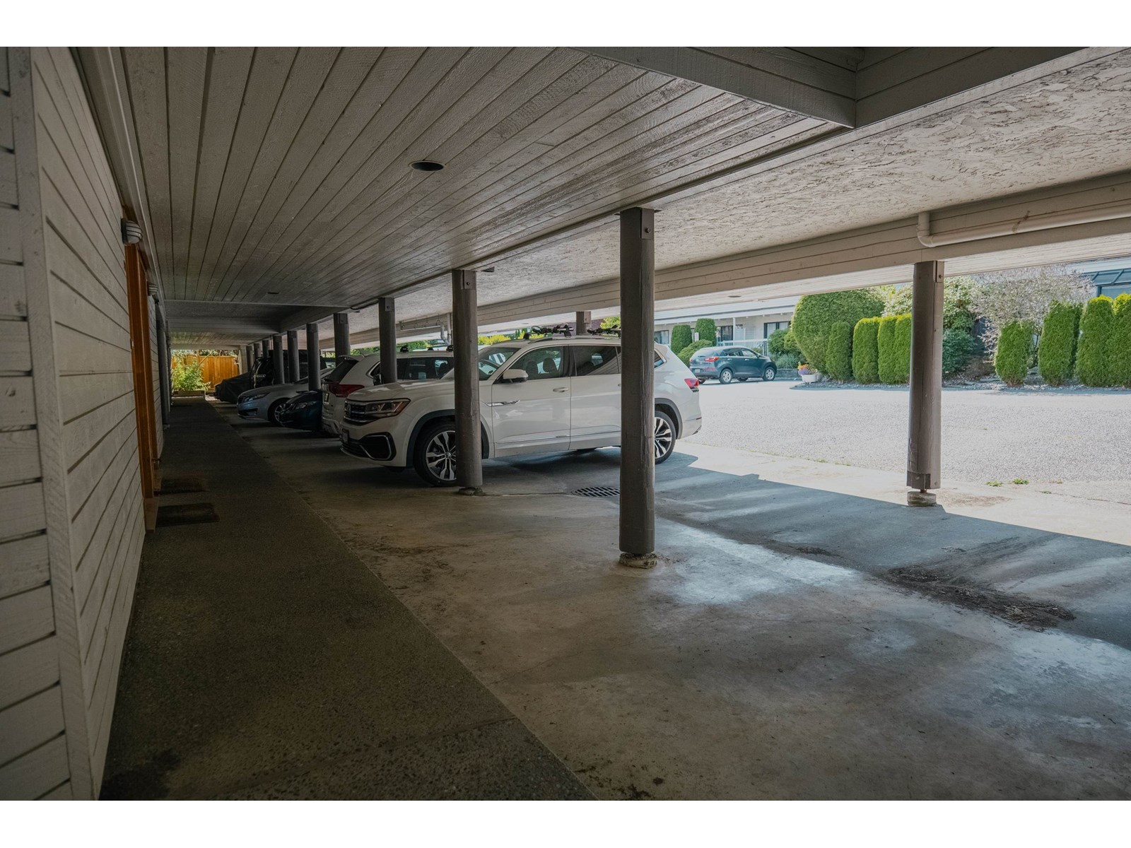 Property at 1469 MERKLIN STREET image 4