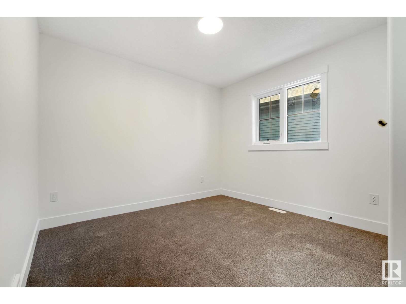 Property at 1135 GYRFALCON CR NW image 5