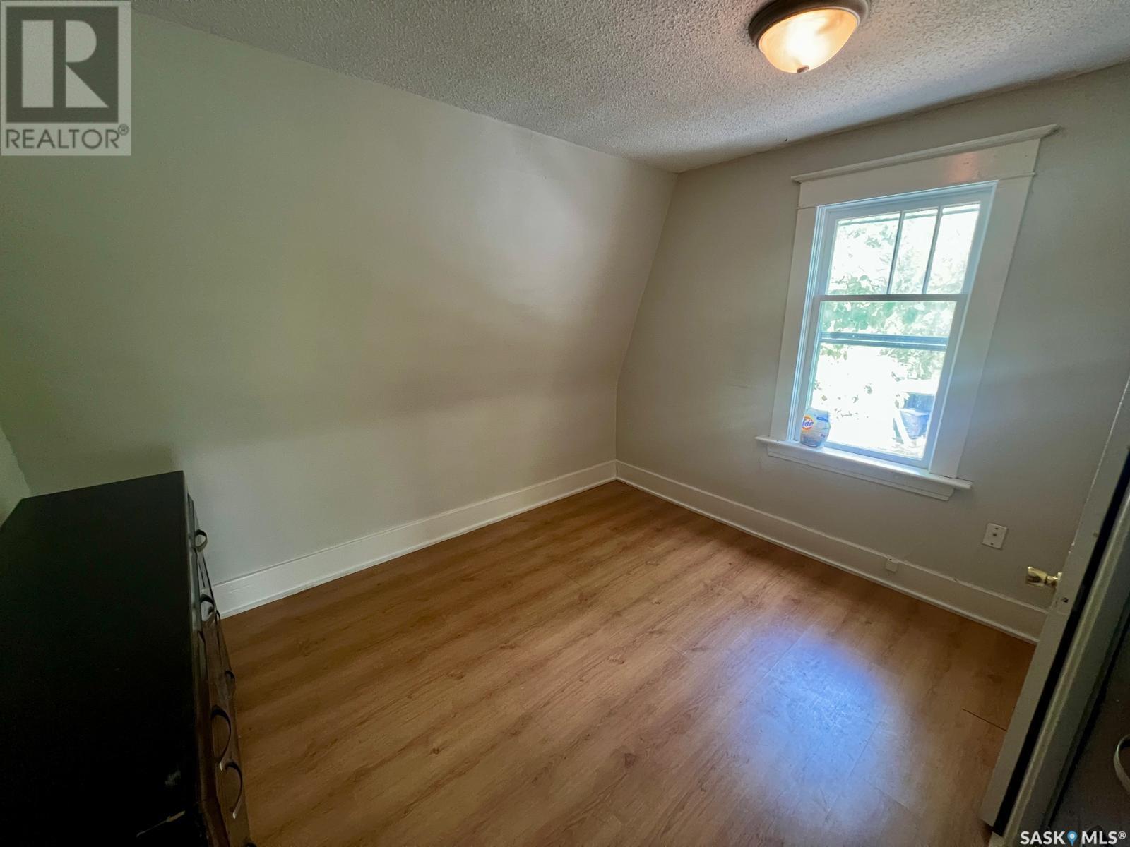 1153 Elphinstone Street, Regina, Saskatchewan  S4T 3M2 - Photo 9 - SK011972