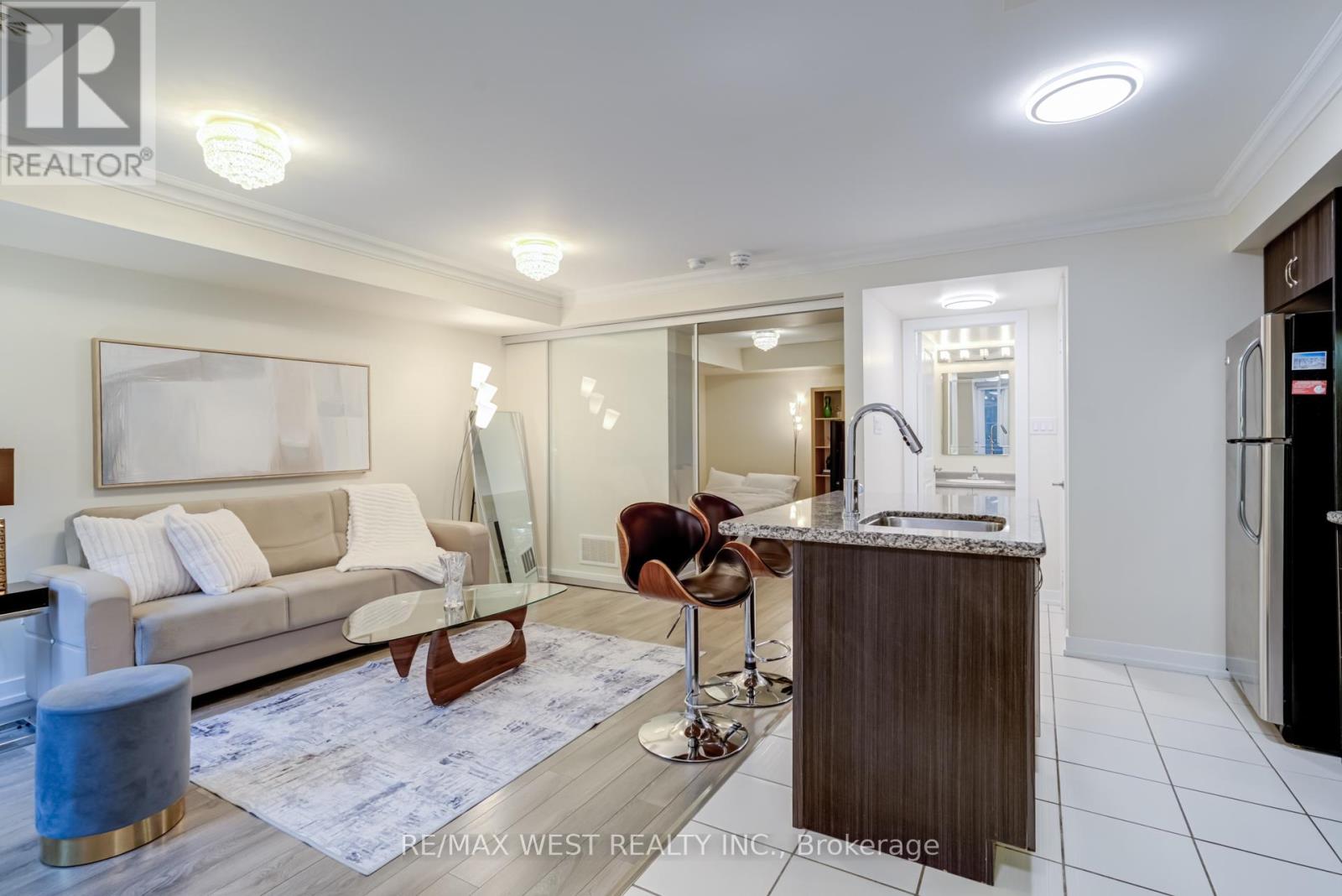Property at 43 - 2315 SHEPPARD AVE W image 1