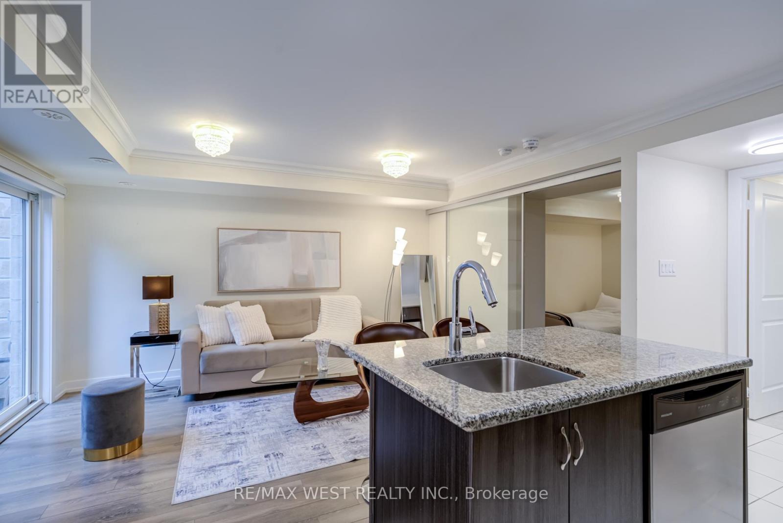 43 - 2315 Sheppard Ave W, Toronto (Humberlea-Pelmo Park), Ontario  M9M 0E8 - Photo 14 - W12271842