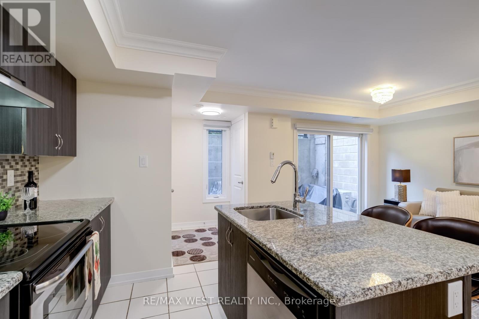 43 - 2315 Sheppard Ave W, Toronto (Humberlea-Pelmo Park), Ontario  M9M 0E8 - Photo 19 - W12271842